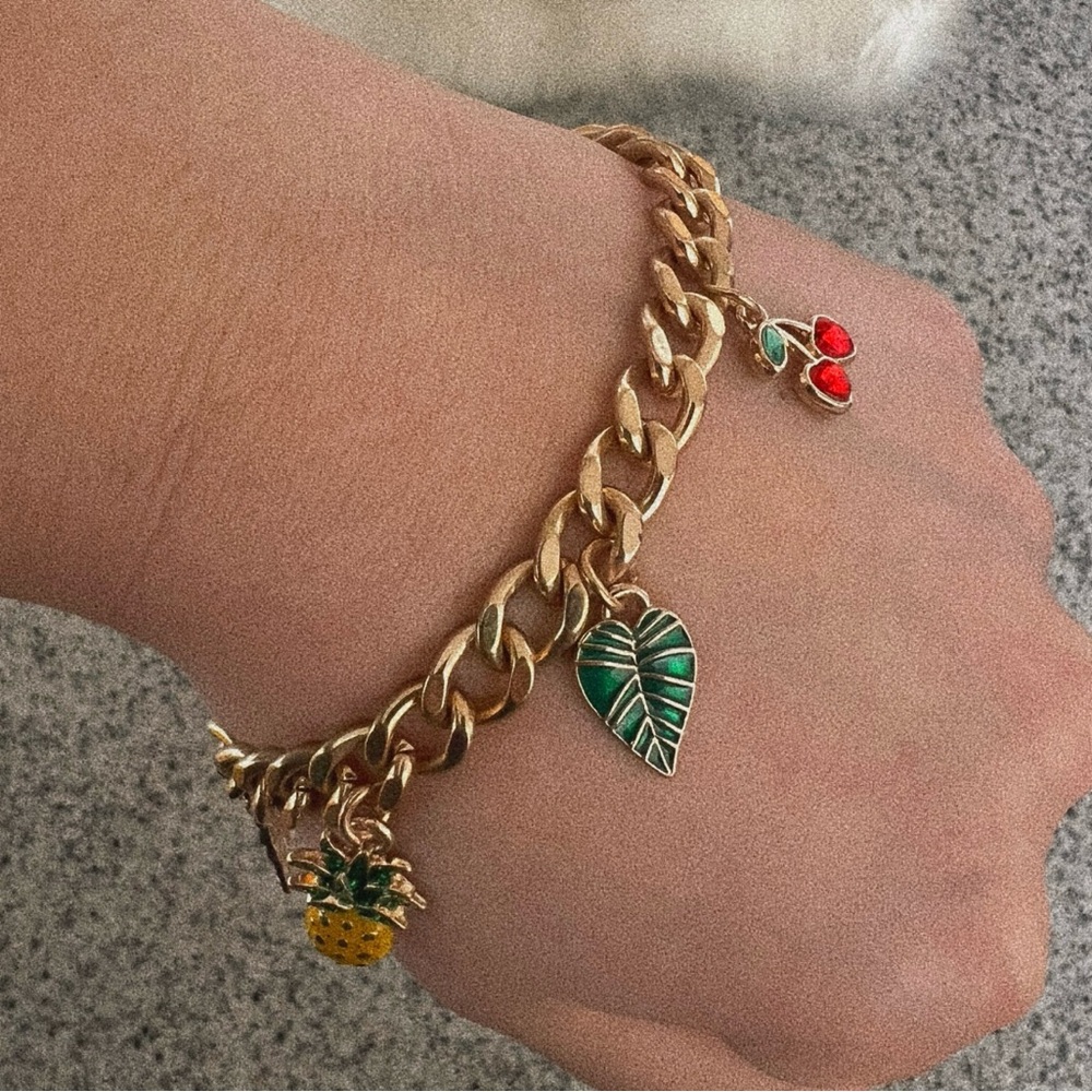 Gold tone, Tropical Fruit charm bracelet 🍒🍍